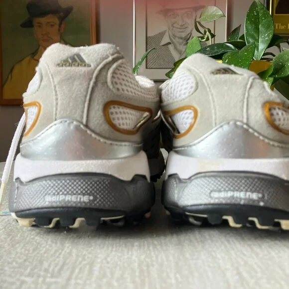 Womens ADIDAS Golf Shoes Size 7 Silver and White with Mesh and Cut Outs - Picture 7 of 8
